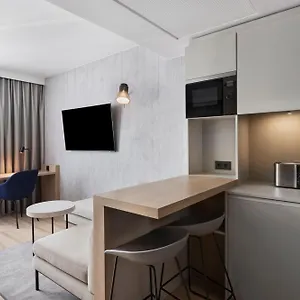 Ξενοδοχείο με διαμερίσματα By Marriott East
